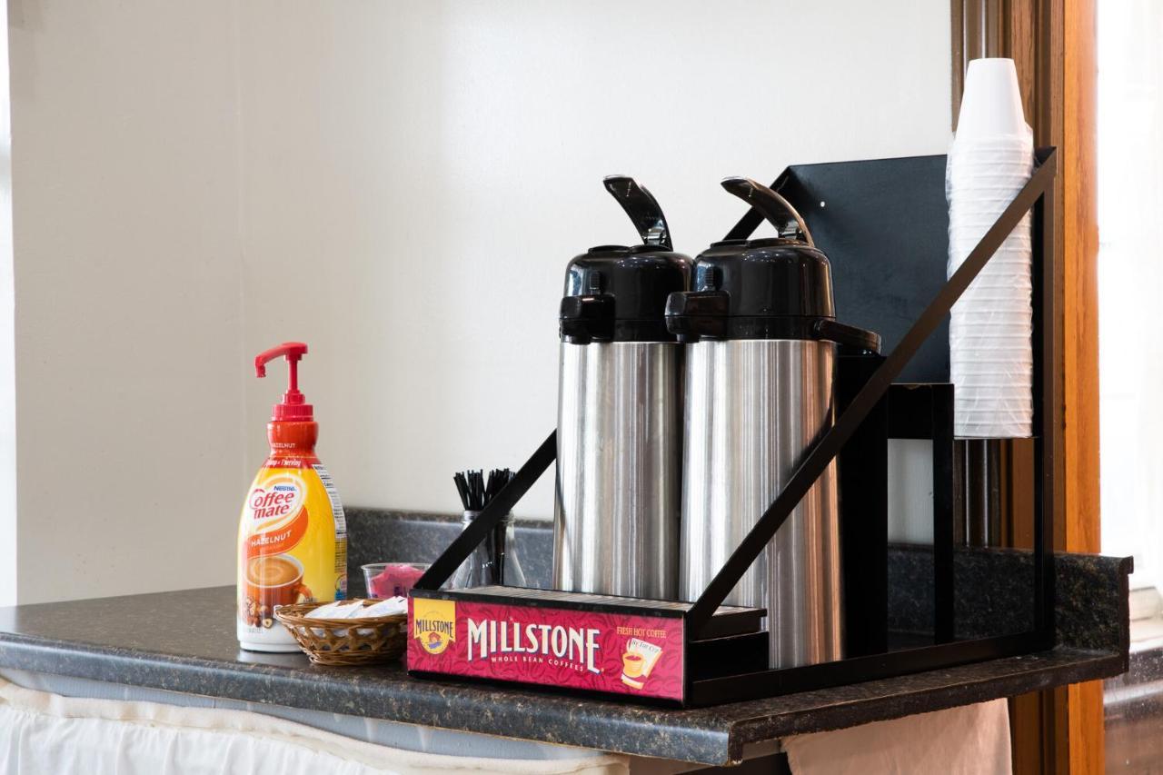 Blisspoint Inn & Suites Marion Buitenkant foto