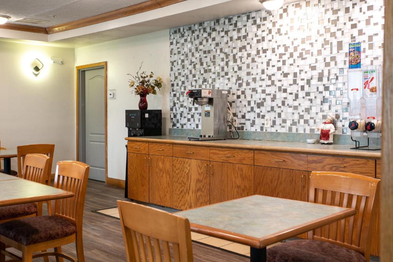 Blisspoint Inn & Suites Marion Buitenkant foto