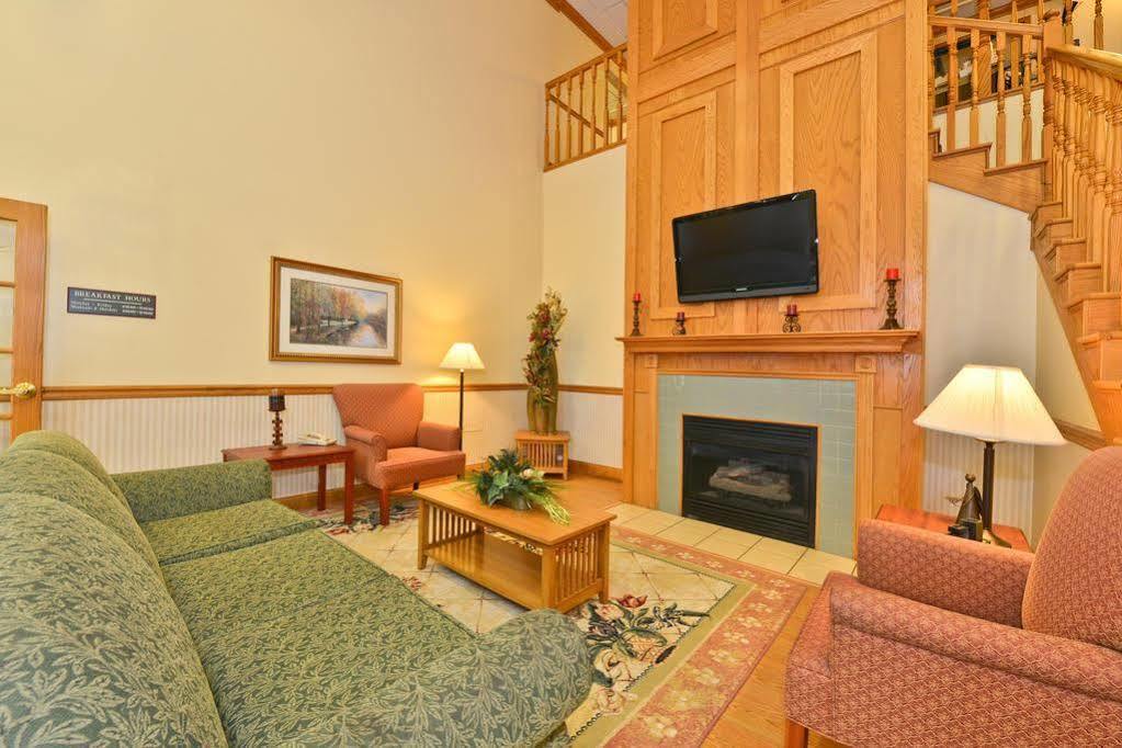 Blisspoint Inn & Suites Marion Buitenkant foto