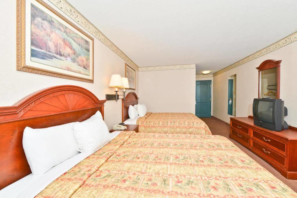 Blisspoint Inn & Suites Marion Buitenkant foto