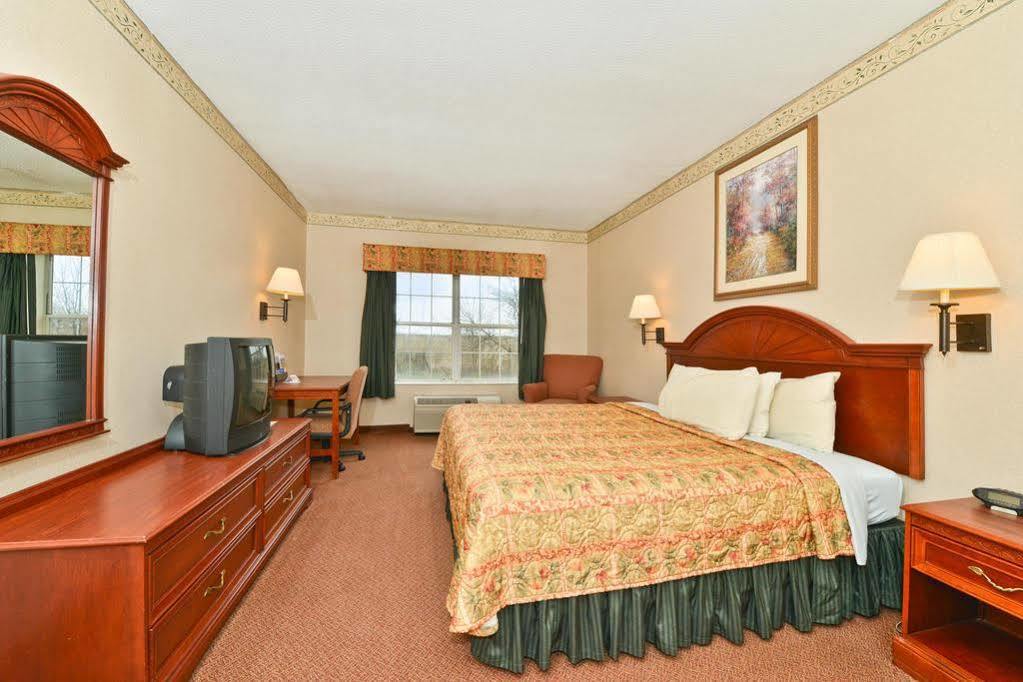 Blisspoint Inn & Suites Marion Buitenkant foto